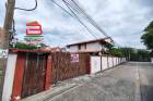 บ้านเดี่ยว ซอยติวานนท์ 3 แยก 11 เนื้อที่ 140 ตรว ถนนติวานนท์ ตำบลตลาดขวัญ อำเภอเมืองนนทบุรี จังหวัดนนทบุรี