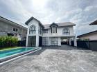 Pool villa ขายพร้อมผู้เช่า 13 ล้าน วิวดอยสุเทพ ตกแต่งสวย ทำเลดี